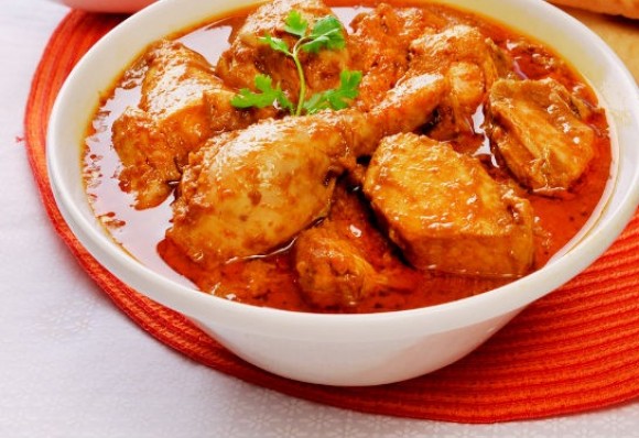 CHICKEN SALNA