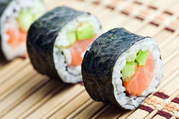 MAKI SUSHI ROLLS