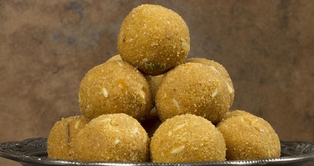 Besan Ke Laddoo