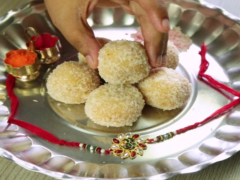 Coconut Ladoo