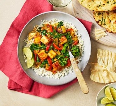 Crispy paneer, spinach & coconut curry